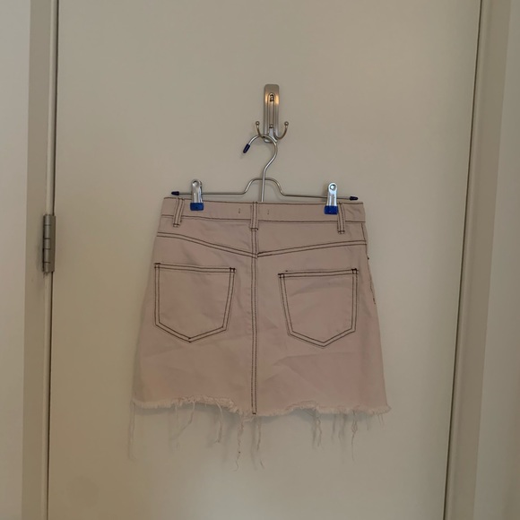 Tan jean skirt with black detailing - Picture 2 of 2